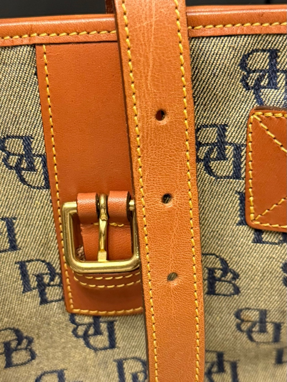 Dooney & Bourke Canvas Bucket Bag Leather Trim *dust bag & key fob included * - Picture 7 of 15